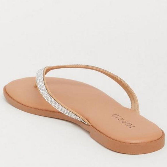 ๐ฃTORRID Clear Rhinestone Sunnie Flip Flops Reasonal Priced - Picture 5 of 15